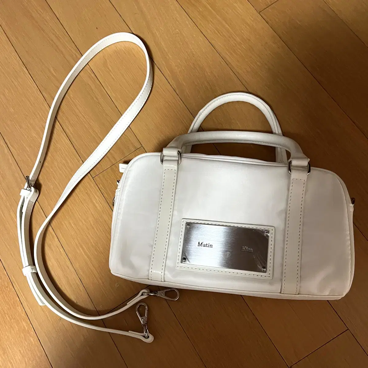 【即発】マーティンキム BABY SPORTY TOTE BAG IVORY MATIN KIM] BABY SPORTY TOTE BAG IN IVORY | もごつ