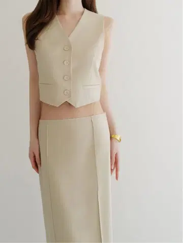 maison celon raw hem single vest