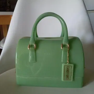 새상품급 FURLA 캔디 백 라이트 그린