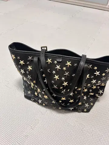 Jimmy Choo 블랙 가죽 핸드백 별 모양 장식