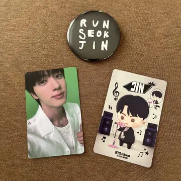 BTS Jin 캔뱃지와 포토 카드 세트