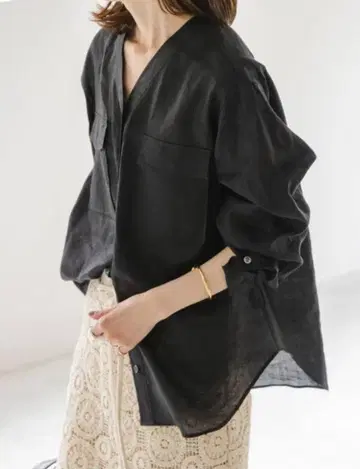 Noble 노블 라미 시어 V넥 셔츠