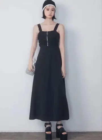 EMODA / 백 오픈 나일론 롱 원피스