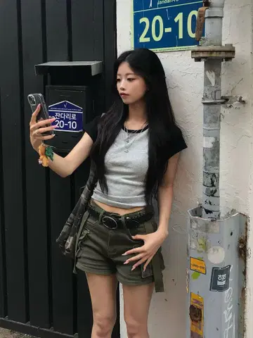 emmy 글리터 로고 래글런 T셔츠 그레이