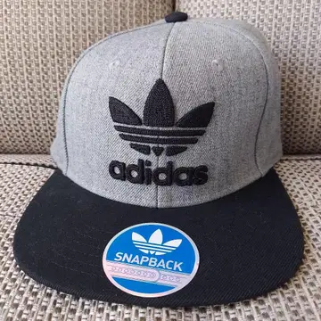 adidas originals 스냅백 캡 그레이/블랙