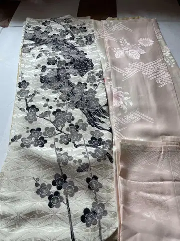 후리소데 흰색 바탕 흑먹색 매화 무늬 주반 세트 견