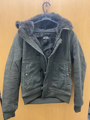 BEAMS 숏 모즈 코트 카키 밀리터리 자켓 패딩 자켓