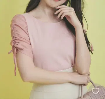 노엘라 새상품 드로스트 리브 컷소 티 핑크 8,250엔