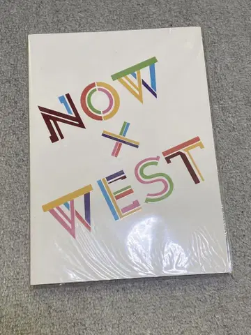 NOW x WEST 팜플렛 미개봉