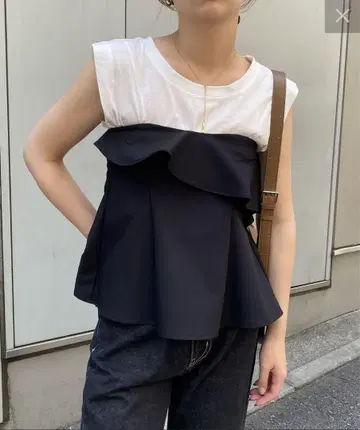 카프리슈 레마쥬 베어 프릴 뷔스티에 블랙