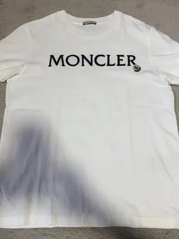 MONCLER 자수 로고 티셔츠