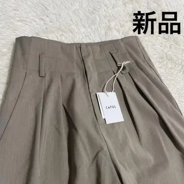 택 포함 새상품 CAFUL 하이웨스트 턱 팬츠 베이지