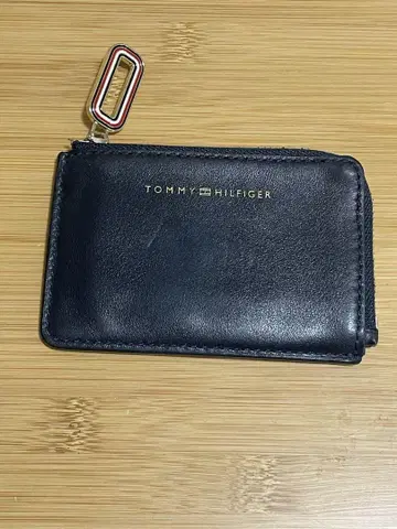 타미힐피거 코인 케이스