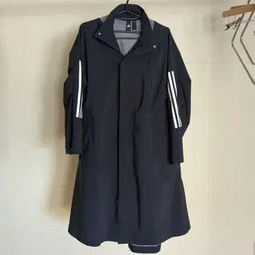adidas 블랙 레인코트 후드 부착