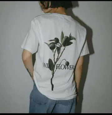 Ours flower x HER. 백 프린트 T셔츠