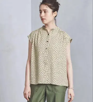 UNITED ARROWS 도트 캡 슬리브 프렌치 슬리브 블라우스