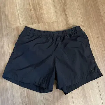 The North Face 블랙 숏팬츠