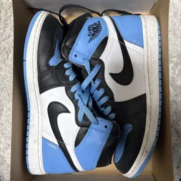 AJ1 UniversityBlue