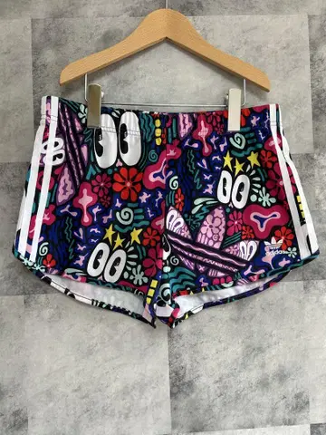 새상품 택 포함 adidas x Hattie Stewart 숏팬츠 OT