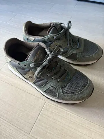 Saucony Shadow 올리브 스니커즈