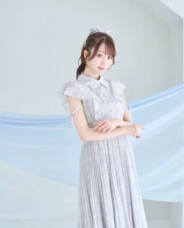 로제 뮤즈 pleats floral print dress 그레이