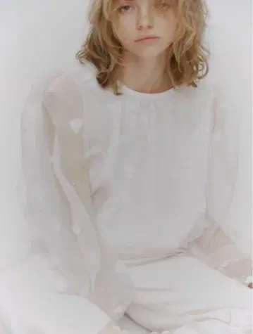 HIAND heart pearl volume blouse 블라우스