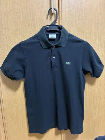 LACOSTE 블랙 피케 셔츠 사이즈 2 L1212