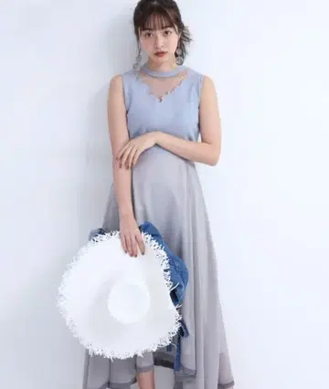 Rirandture 새상품급 데콜테 레이스 도킹 니트 원피스 블루