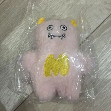 마음속 깊은 곳에 숨어있는 괴수 봉제 인형 참 마루시