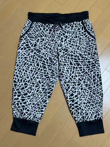 UNDER ARMOUR 여성용 7부 기장 팬츠 MD
