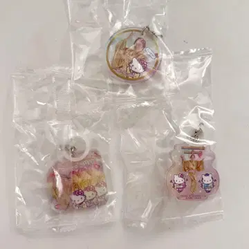 마츠켄 삼바 x 헬로키티 플랫 메지루시 액세서리 A C E 3점