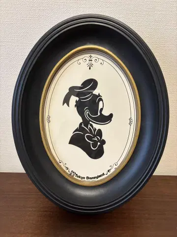 레어 디즈니 실루엣 스튜디오 키리에 도날드 그림자