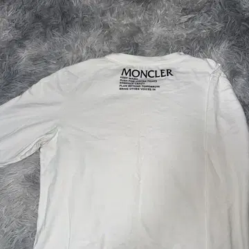 MONCLER 화이트 긴팔 티셔츠
