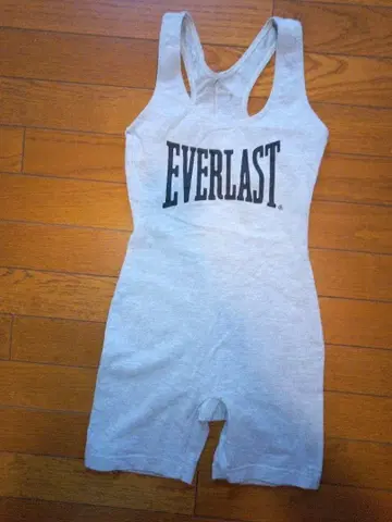 EVERLAST 올인원 사이즈 M 유즈드
