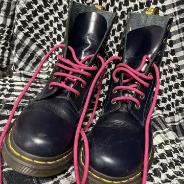 Dr. Martens 네이비 부츠 UK6