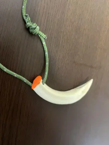 혼 (멧돼지) 목걸이