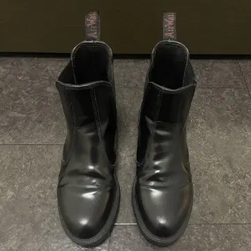 [ Dr.Martens ] FLORA 첼시 부츠 닥터마틴