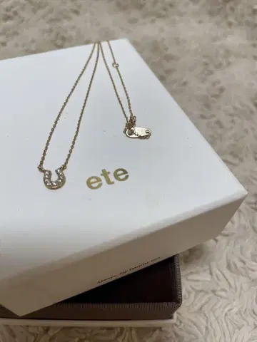 ete 말발굽 모양 목걸이