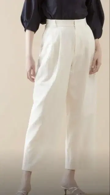 새 상품, 꼬리표 달린 팬츠