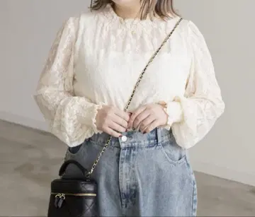 크로스 플라워 레이스 긴팔 풀오버