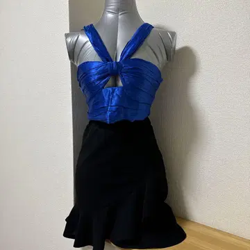 ZARA & SHEIN 슬리브리스 플레어 스커트