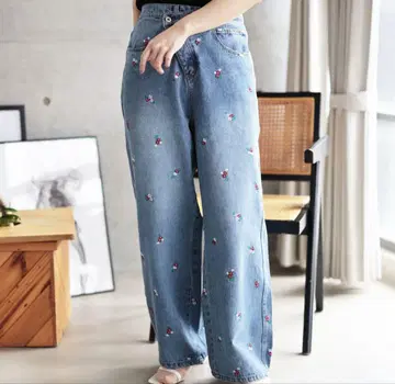 Ruwan yu 잔꽃 자수 스트레이트 데님 팬츠 플레어 팬츠 LL 블루