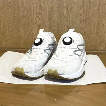 PUMA 푸마 TSUGI 디스크 스니커즈