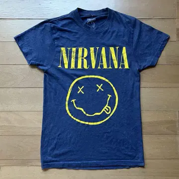 NIRVANA 티셔츠