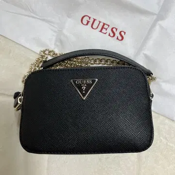 Guess 블랙 숄더백