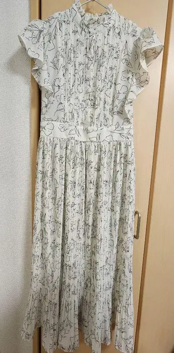 tocco closet/토코 클로젯 선화 플리츠 원피스 화이트
