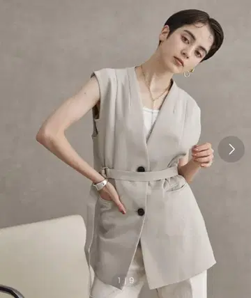 베이지 슬리브리스 베스트 허리 벨트
