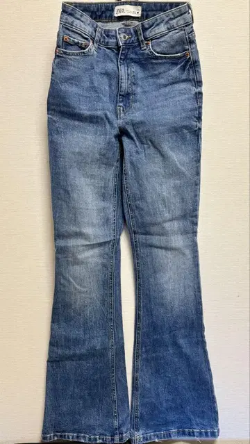 ZARA / 플레어 하이라이즈 데님 팬츠