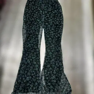 jouetie 메쉬 플레어 팬츠 블랙 베이스에 블루 꽃무늬 M