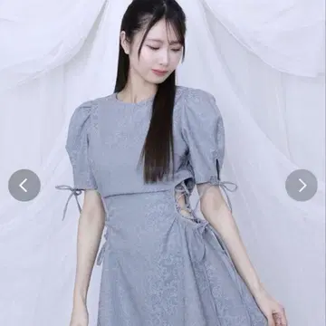 EATME 이토미 사이드 레이스업 원피스